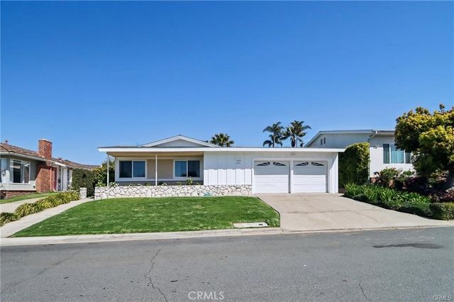429 Morning Canyon, Newport Beach, CA 92625