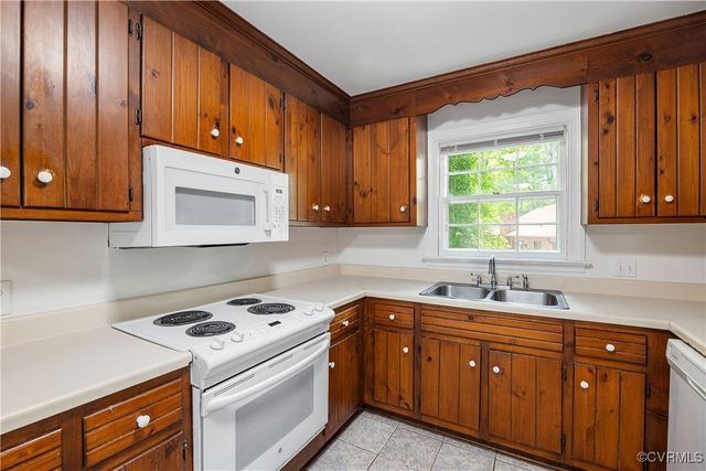 13917 Barnes Spring Rd, Midlothian, VA 23112