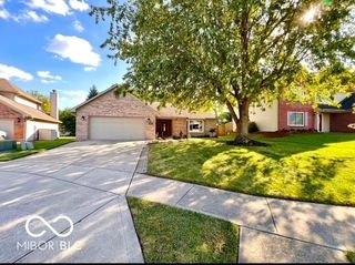 4627 Turfway Court, Greenwood, IN 46143