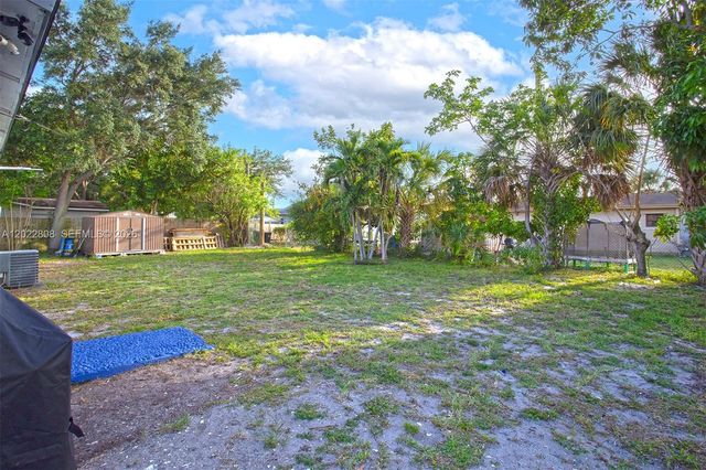 2501 NW 30th Way, Fort Lauderdale, FL 33311