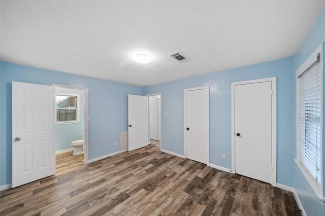 915 25th Avenue N, Texas City, TX 77590