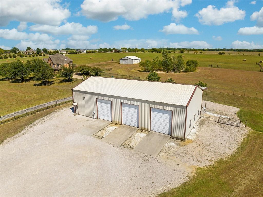 2243 Weston Road, Weston, TX 75009
