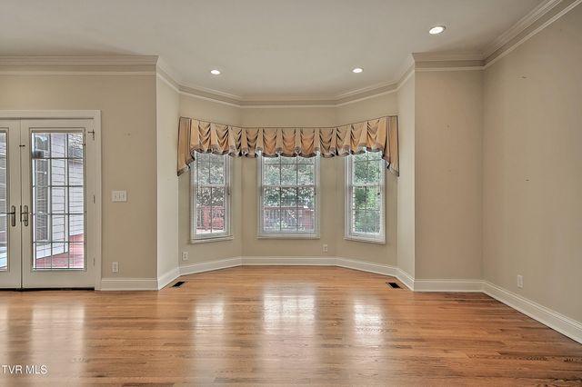 121 Quail Heights Court, Kingsport, TN 37663