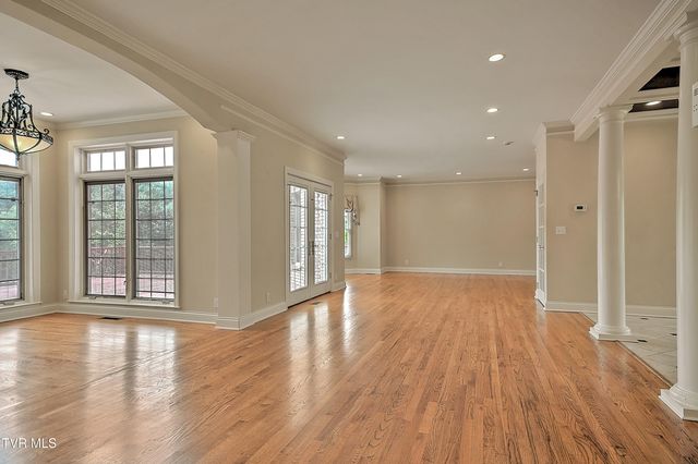 121 Quail Heights Court, Kingsport, TN 37663