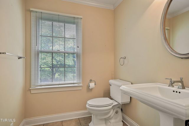 121 Quail Heights Court, Kingsport, TN 37663