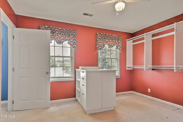 121 Quail Heights Court, Kingsport, TN 37663