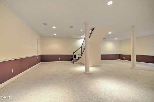 121 Quail Heights Court, Kingsport, TN 37663