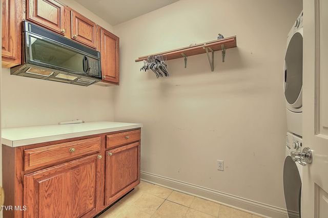 121 Quail Heights Court, Kingsport, TN 37663