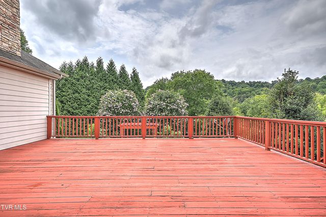 121 Quail Heights Court, Kingsport, TN 37663