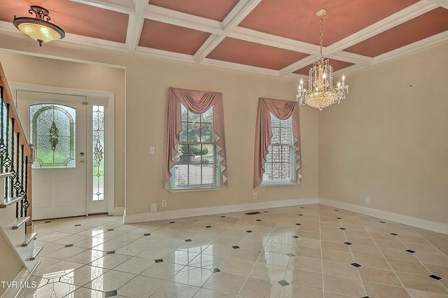121 Quail Heights Court, Kingsport, TN 37663