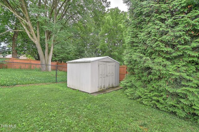 121 Quail Heights Court, Kingsport, TN 37663
