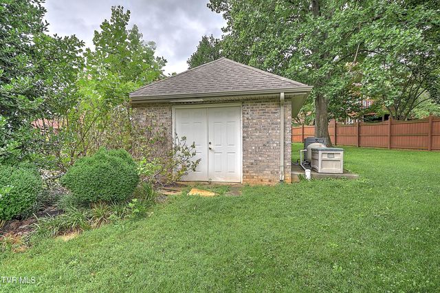 121 Quail Heights Court, Kingsport, TN 37663
