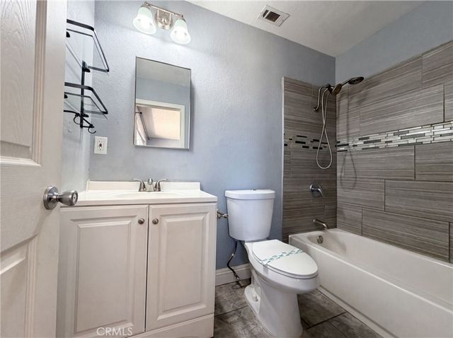 15929 La Verida, Victorville, CA 92395