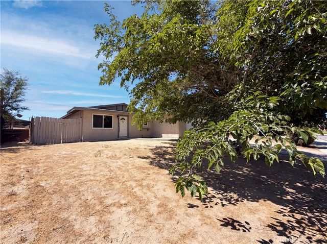 15929 La Verida, Victorville, CA 92395