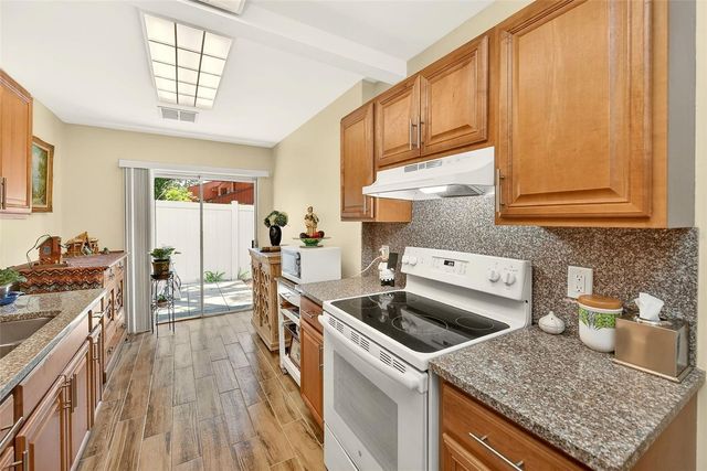 2064 SUNSET POINT ROAD 73, Clearwater, FL 33765