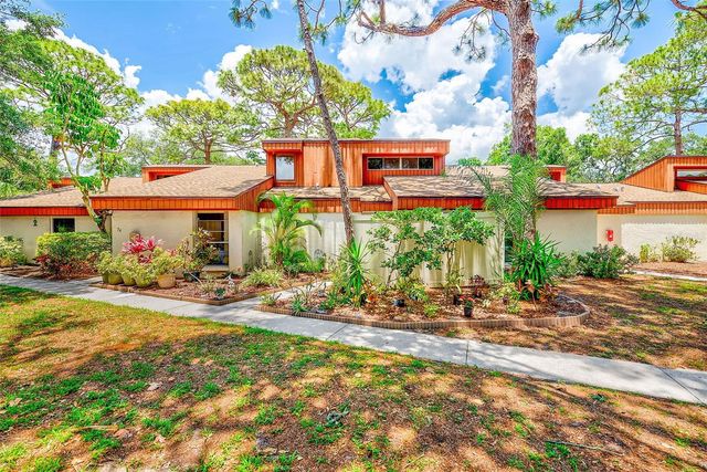 2064 SUNSET POINT ROAD 73, Clearwater, FL 33765