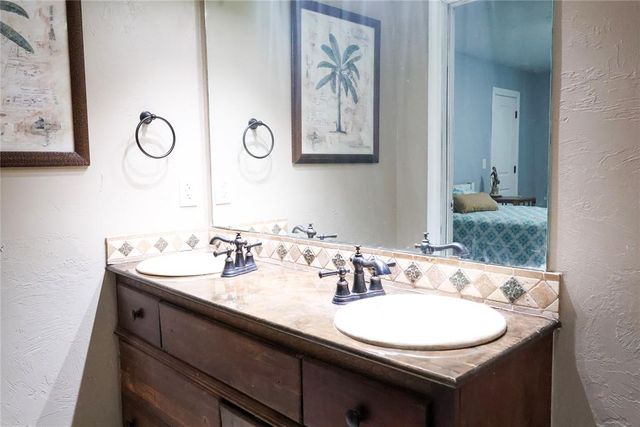 507 Whispering Oaks, Tecumseh, OK 74873