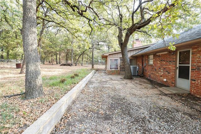 507 Whispering Oaks, Tecumseh, OK 74873