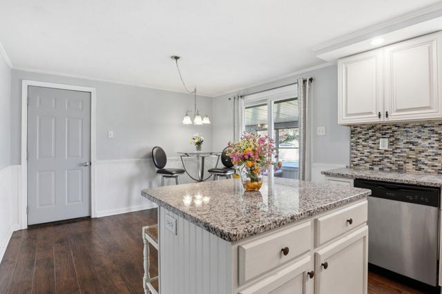 3185 LEHR DR, York, PA 17404