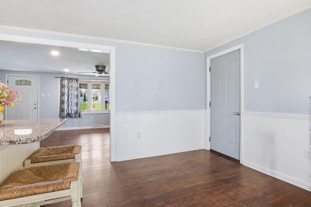 3185 LEHR DR, York, PA 17404