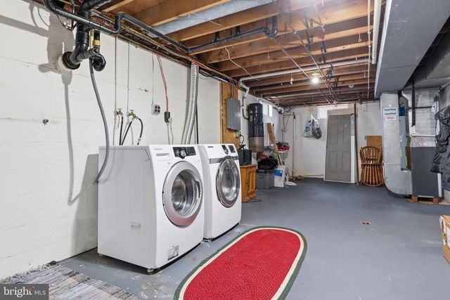 3185 LEHR DR, York, PA 17404