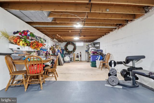 3185 LEHR DR, York, PA 17404