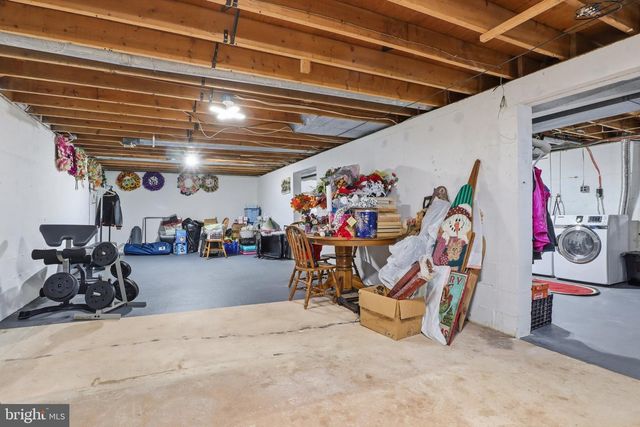 3185 LEHR DR, York, PA 17404