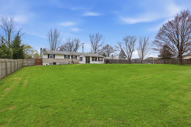 3185 LEHR DR, York, PA 17404