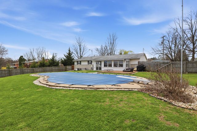 3185 LEHR DR, York, PA 17404