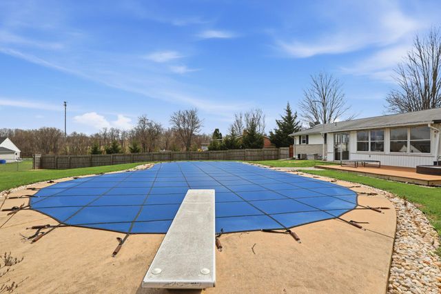 3185 LEHR DR, York, PA 17404