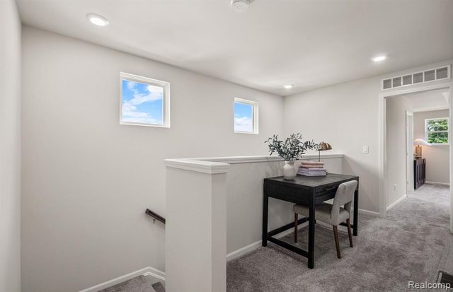 5582 E Spaniel Drive, Ann Arbor, MI 48108