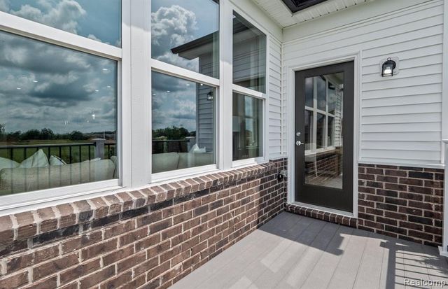 5582 E Spaniel Drive, Ann Arbor, MI 48108