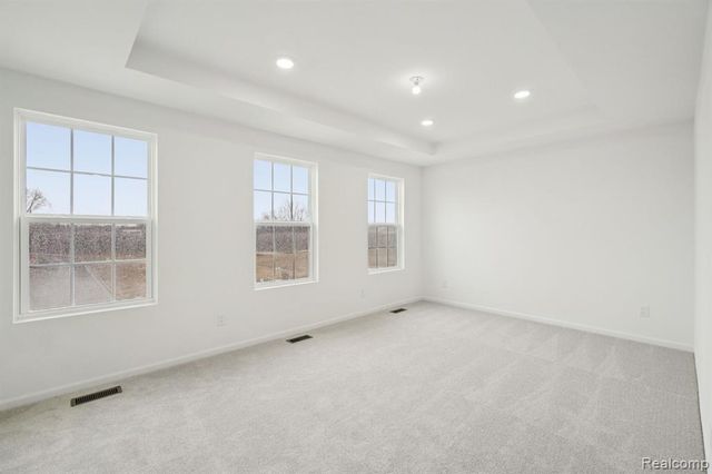 5582 East Spaniel Drive, Ann Arbor, MI 48108