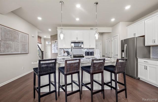 5582 E Spaniel Drive, Ann Arbor, MI 48108