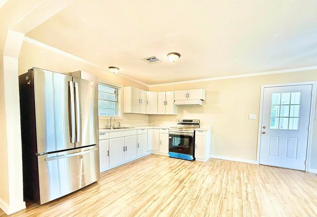 1700 S Tennessee Street, Crossett, AR 71635