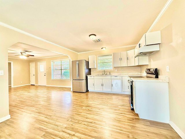 1700 S Tennessee Street, Crossett, AR 71635