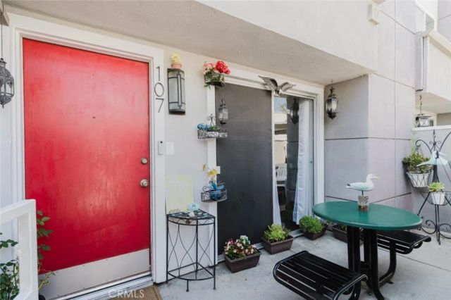 14345 Foothill Boulevard 107, Sylmar, CA 91342