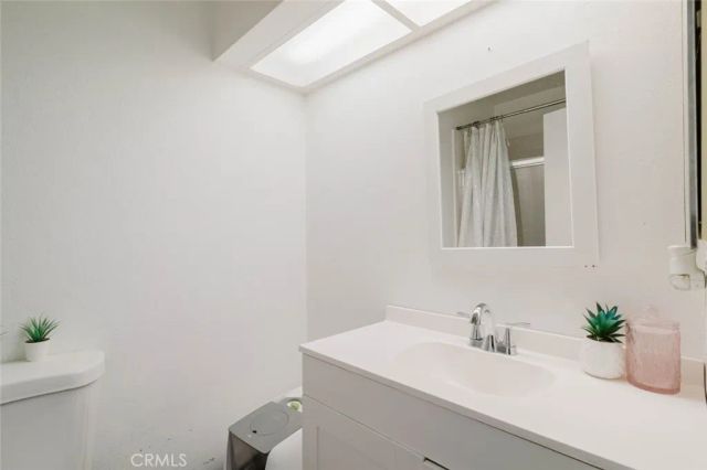 14345 Foothill Boulevard 107, Sylmar, CA 91342