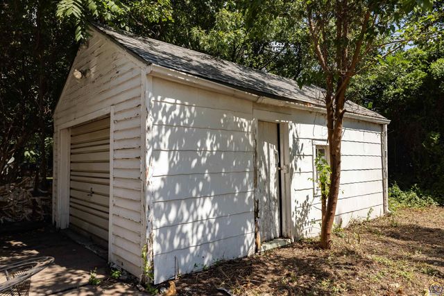 838 SW Webster AVE, Topeka, KS 66606