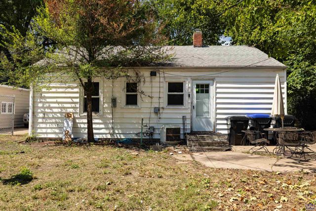 838 SW Webster AVE, Topeka, KS 66606