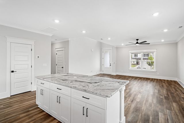 608 Silver Trace, White House, TN 37188