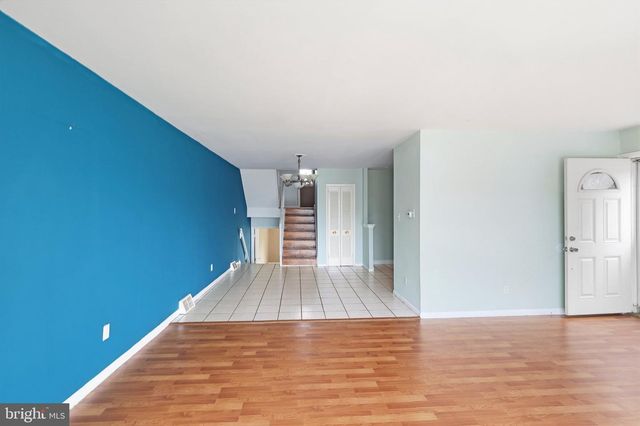 2217 HOFFNAGLE ST, Philadelphia, PA 19152
