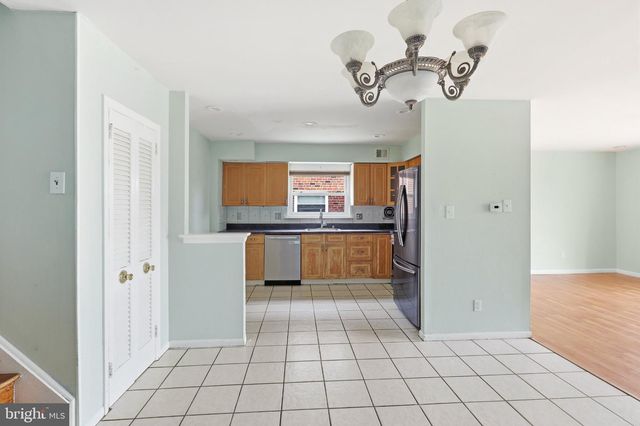 2217 HOFFNAGLE ST, Philadelphia, PA 19152