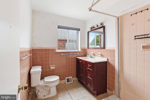 2217 HOFFNAGLE ST, Philadelphia, PA 19152