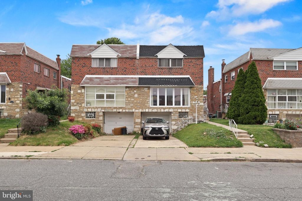 2217 HOFFNAGLE ST, Philadelphia, PA 19152