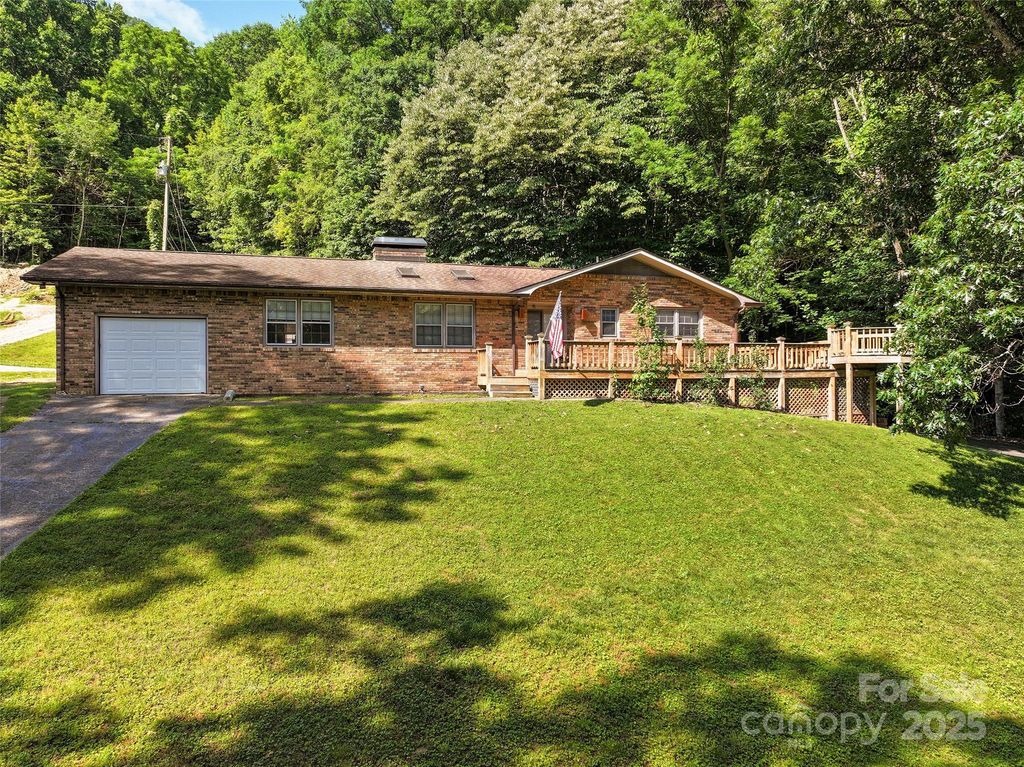 518 Julia Lane, Maggie Valley, NC 28751