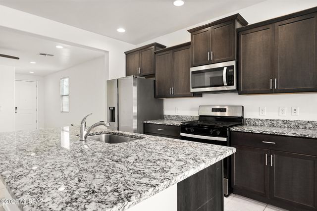 6691 E Camino Estarna, Tucson, AZ 85756