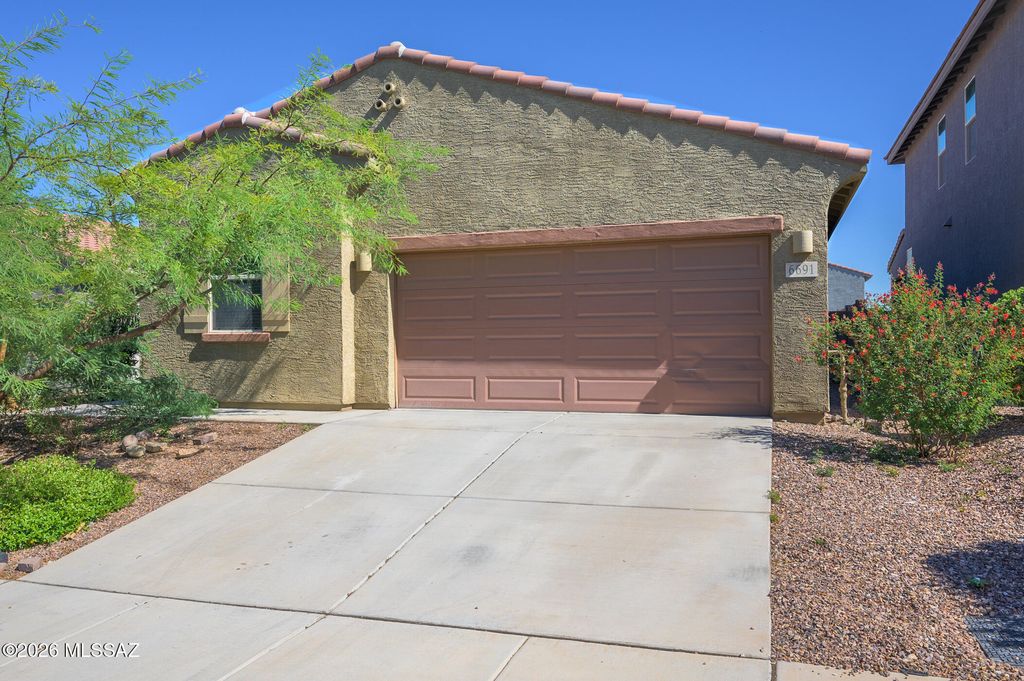 6691 E Camino Estarna, Tucson, AZ 85756