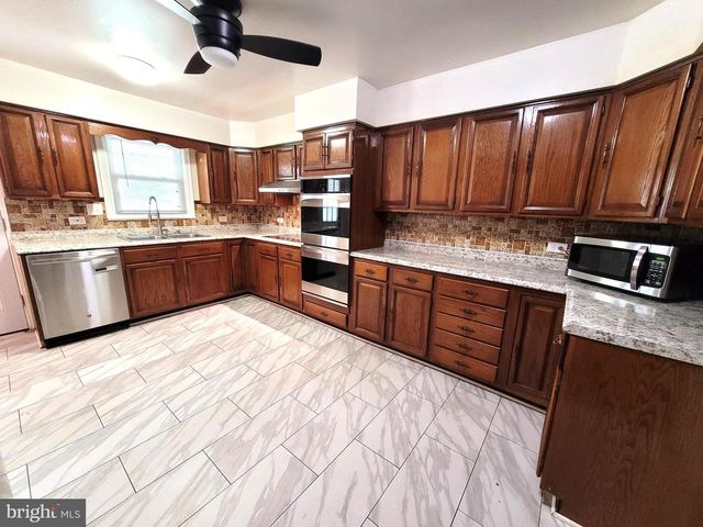 6409 HIGHAM DR, Alexandria, VA 22310