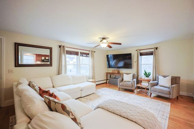 107 Birchwood Dr, North Attleboro, MA 02763